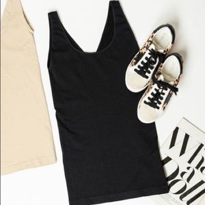 Nikibiki || Black Shape Wear Tank